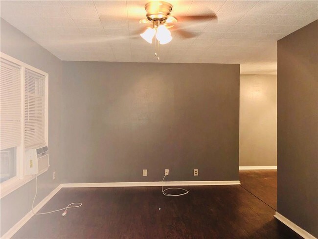 Foto del edificio - 1050 Chamberlain St