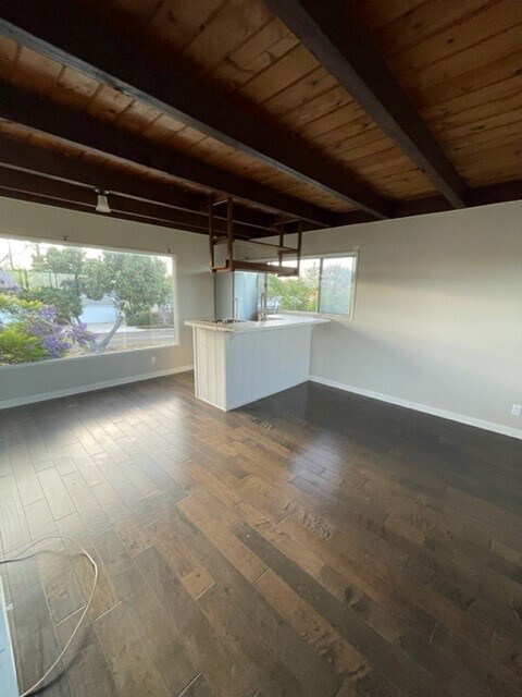 Primary Photo - 400 Avenue E