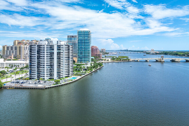 Foto del edificio - 1200 S Flagler Dr