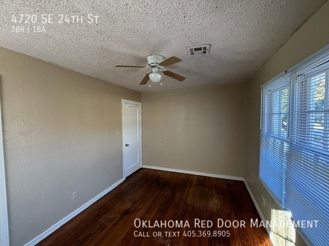 Foto del edificio - 4720 SE 24th St