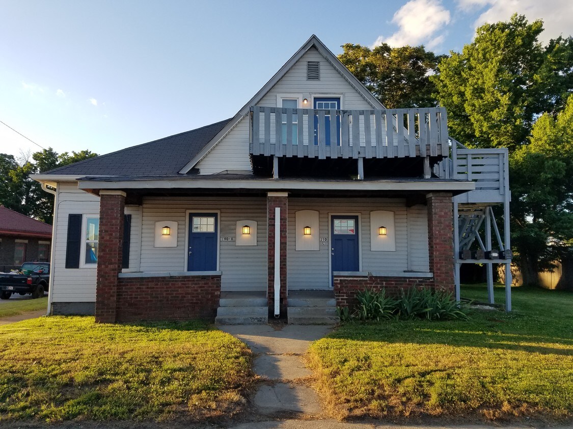 190 W Pike St Unit D, Martinsville, IN 46151 Apartments in