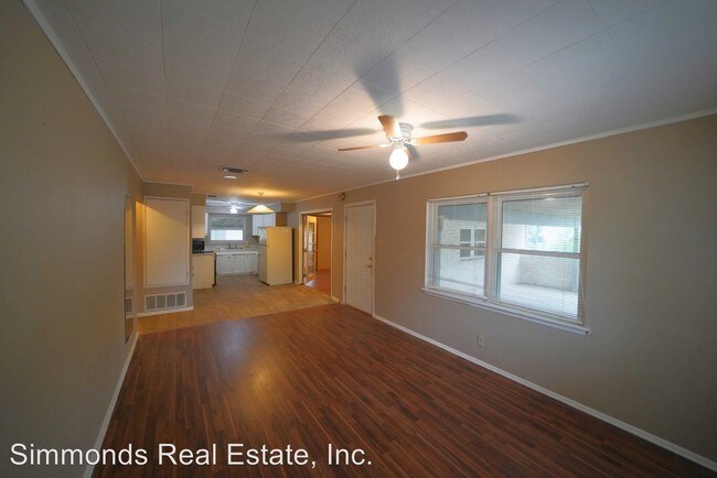 Foto del edificio - 3 br, 1 bath House - 7126 Westlyn Dr.