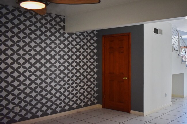 Foto del edificio - 4337 Kingswell Ave