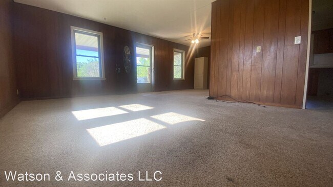 Foto del edificio - 3 br, 1 bath House - 28435 Hwy 17