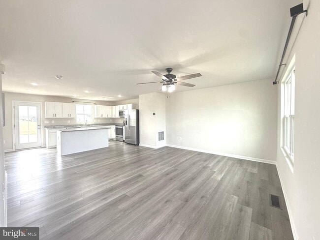 Foto del edificio - 365 Otero Ln