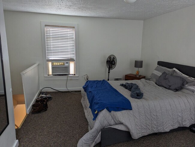 Foto del edificio - 2419-2423 Carey Way