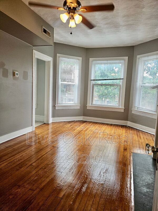 Building Photo - 610 Redgate Ave