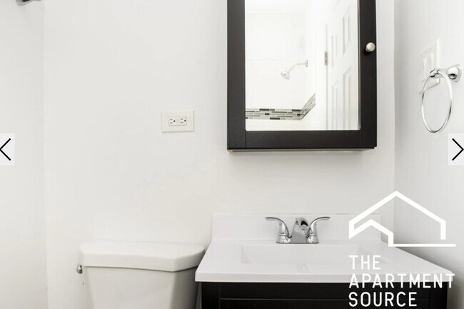 Foto del edificio - 1056 W Lill Ave