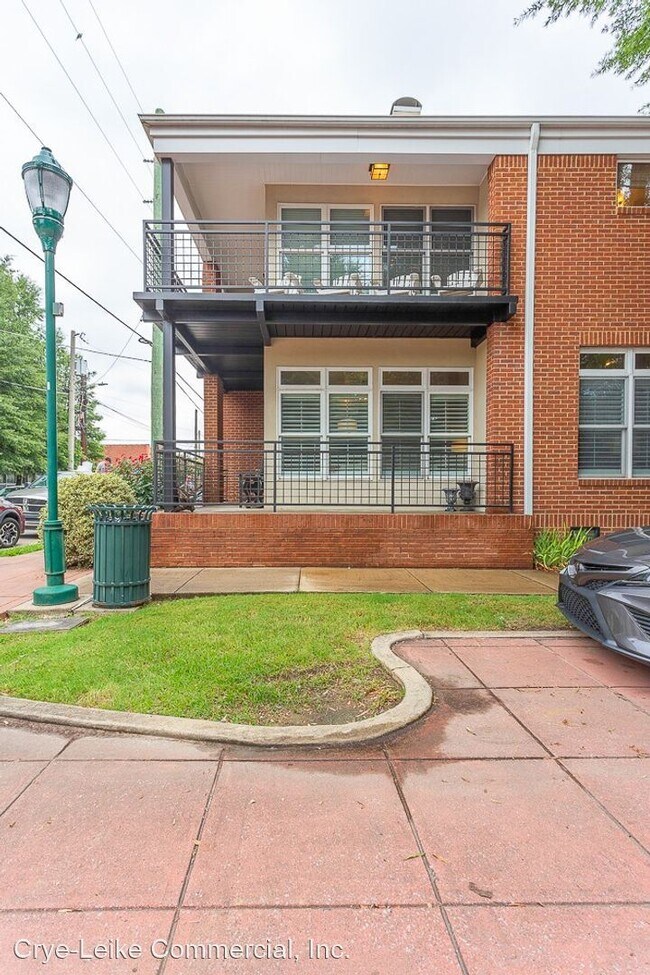 Foto del edificio - 2 br, 2.5 bath House - 229 W 17th St.