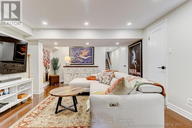 Building Photo - 42 Rodeo Pathway