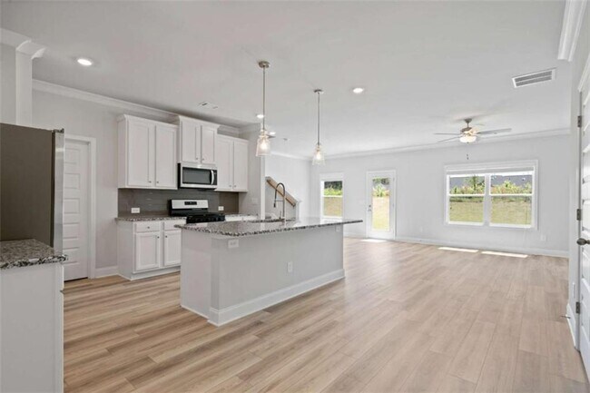 Building Photo - 3320 Westgate Park Dr