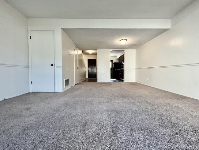 Foto del edificio - 901 Olmstead Dr