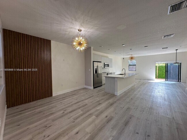 Foto del edificio - 10413 NW 82nd St