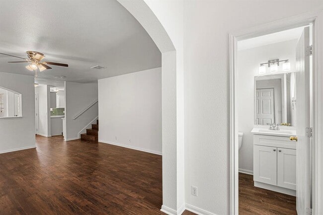 Foto del edificio - 210 Summerside Ave