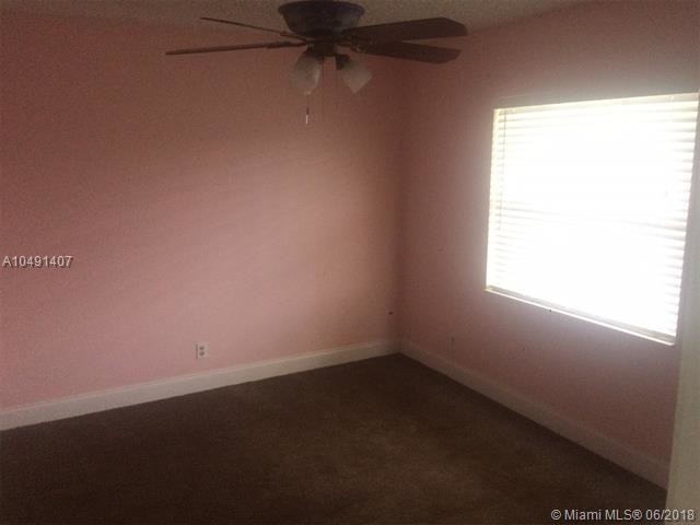 Foto del edificio - 5632 Jarrand Way