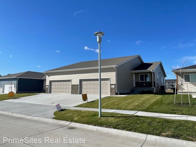 Building Photo - 3 br, 2 bath House - 3527 Little Bluestem Rd.
