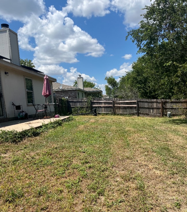 Building Photo - 5540 Oster Dr
