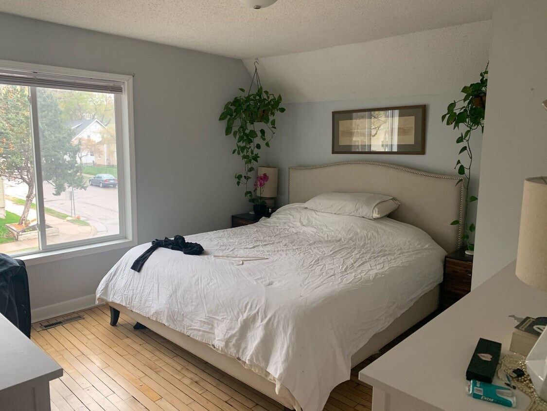 Primary Photo - Single Family Home in Bryn Mawr - 3 bed 2 ...