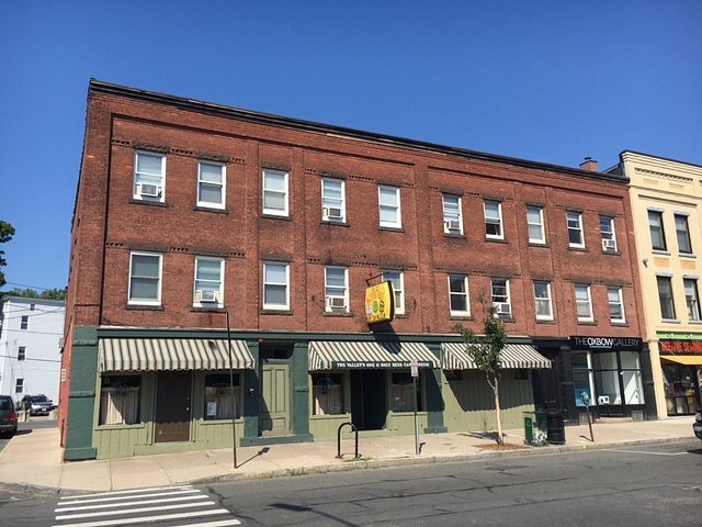 285 Pleasant Exterior - 69 S Pleasant St Apartments