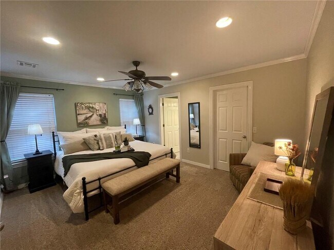 Foto del edificio - 3909 SW Surrey Ave
