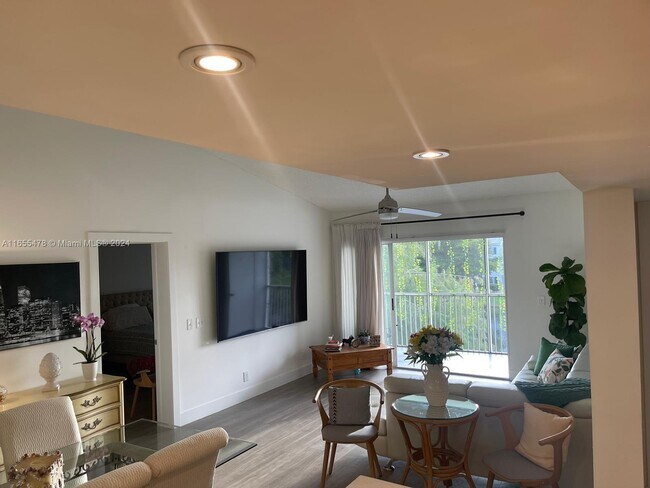 Building Photo - 510 Lavers Cir