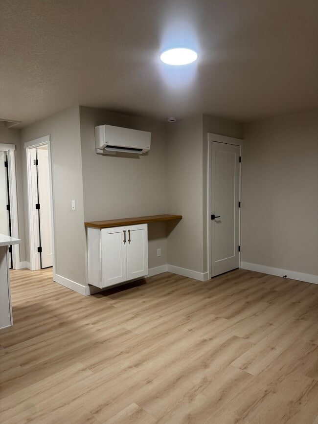 Building Photo - 7416 N Albina Ave