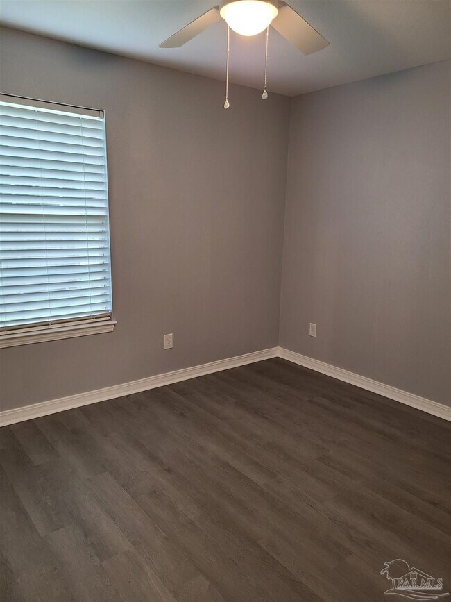 Foto del edificio - 1421 N 61st Ave
