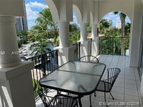 Foto del edificio - 3900 Island Blvd