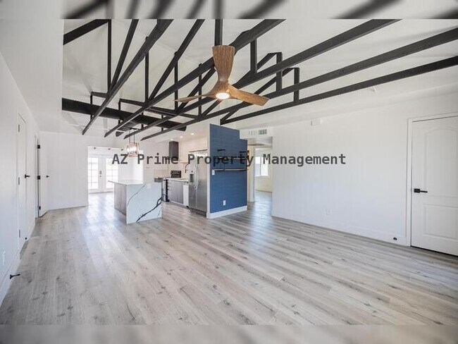 Foto del edificio - 1346 E Almeria Rd