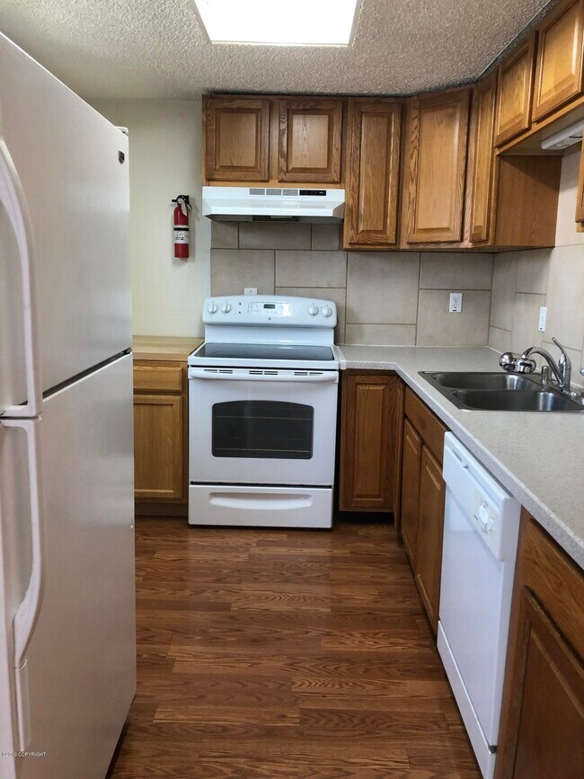 Building Photo - 4012 Reka Dr