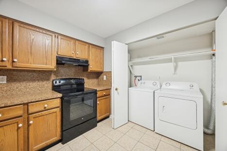 Foto del edificio - 102 Dudley Ave