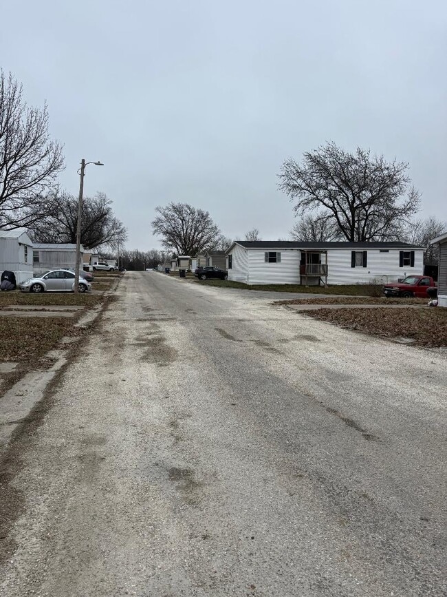 Building Photo - 16231 Country Cove Ln