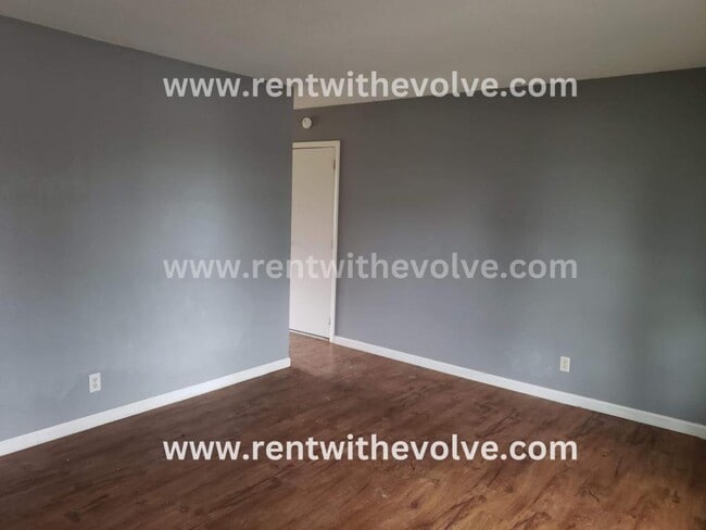 Building Photo - 506 Layne Dr