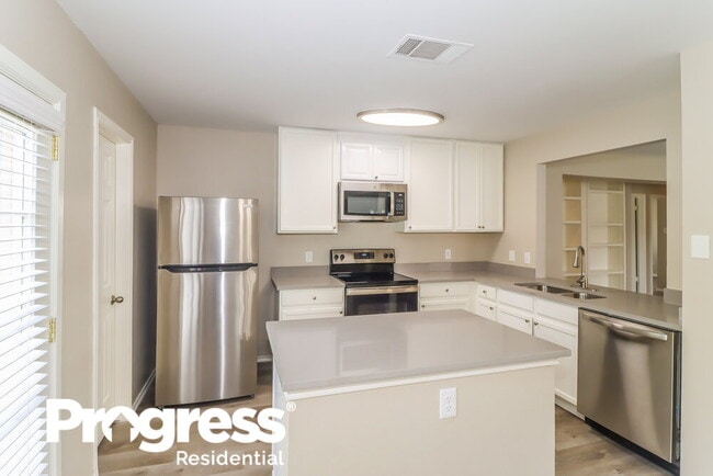 Foto del edificio - 1325 Lakeside Loop