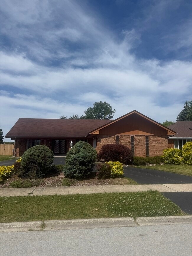 Building Photo - 16752 Luella Ave