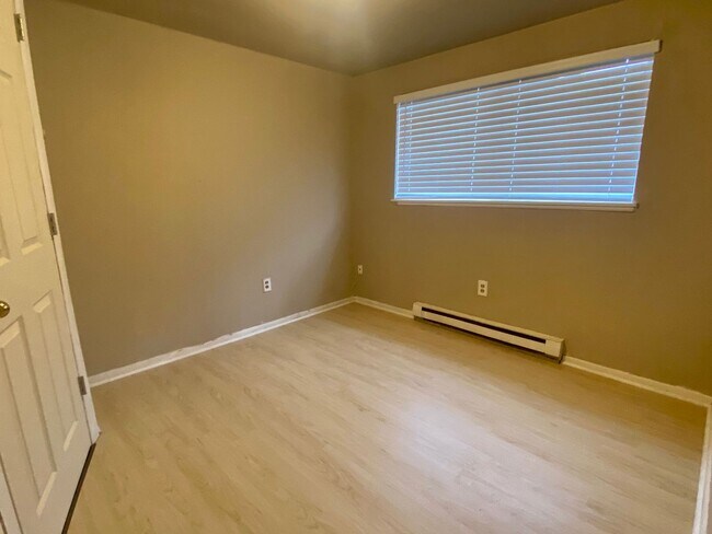 Foto del edificio - City living available in this cottage in S...