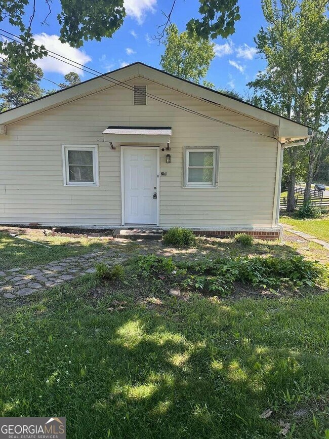 Foto del edificio - 2101 Sandy Plains Rd