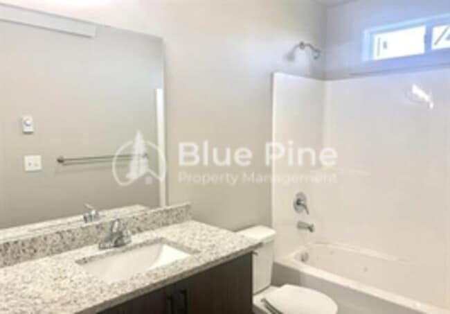 Foto del edificio - 5907 N Silver Fox Rd