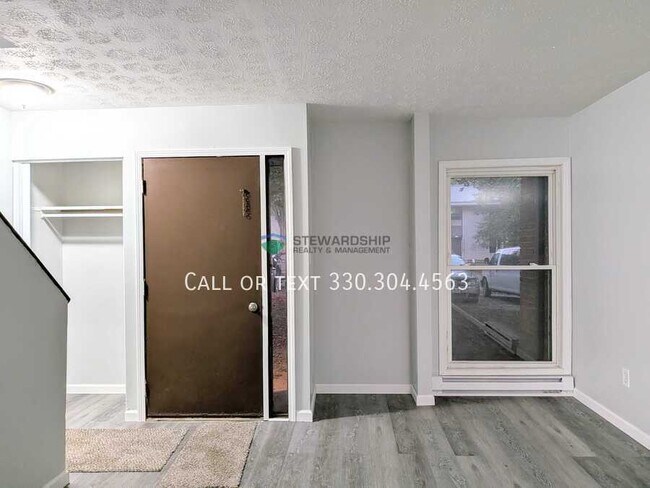 Building Photo - 310 Engadine Ct