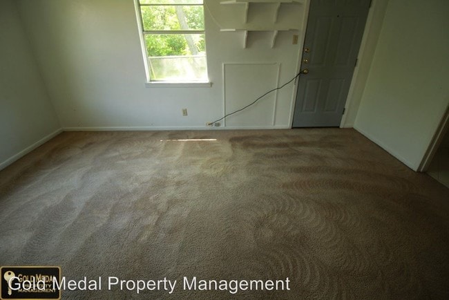 Building Photo - 802 Pecan Cir