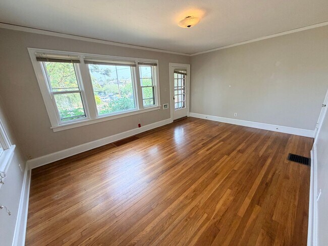 Foto del edificio - 2346 SE Pine St