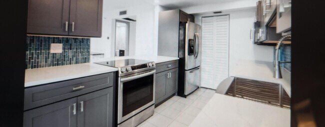 Foto del edificio - 859 Jeffery St