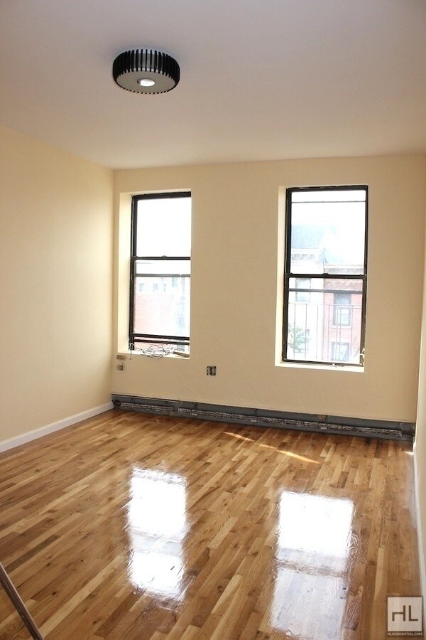 Building Photo - 653 WASHINGTON AVENUE
