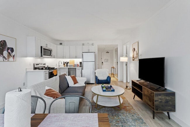 Building Photo - 810 Pacific Ave