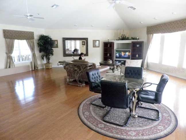 Foto del edificio - 16329 Enclave Village Dr