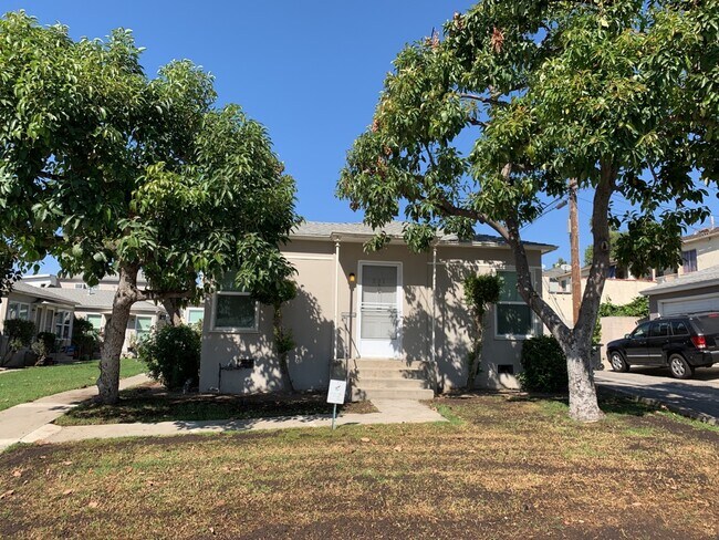 Foto del edificio - 331 E Elmwood Ave