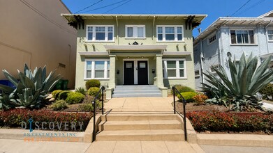 Building Photo - 10 Linda Ave