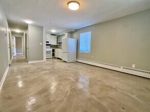 Building Photo - 424 Bridge Ave