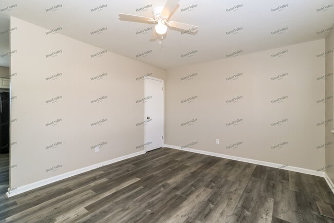 Building Photo - 230 Manning Ave