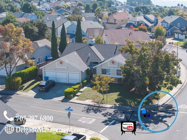 Foto del edificio - Gorgeous Glen Cove 4 bedroom home.